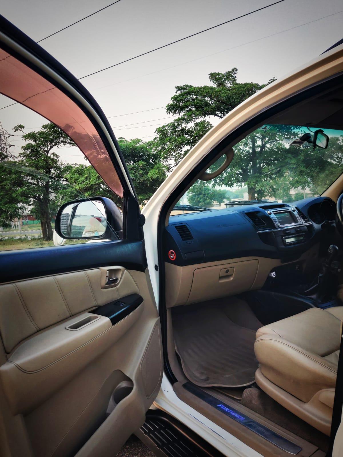 Fortuner 2014 model Brand new condition 2nd owner contact number 7009726922