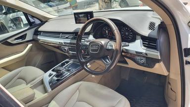 2016 Audi q7 hr