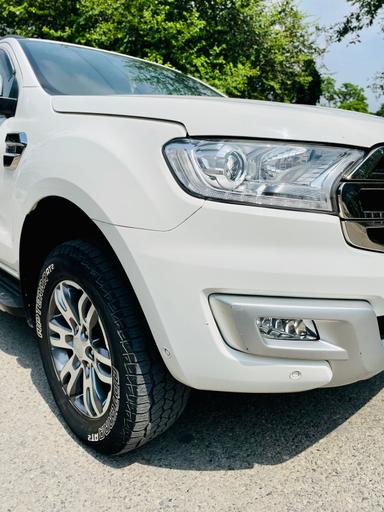 Ford endeavour 2018 model