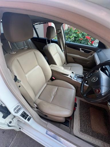 2010/11, Mercedes Benz C200 CGI (Automatic) with Sunroof