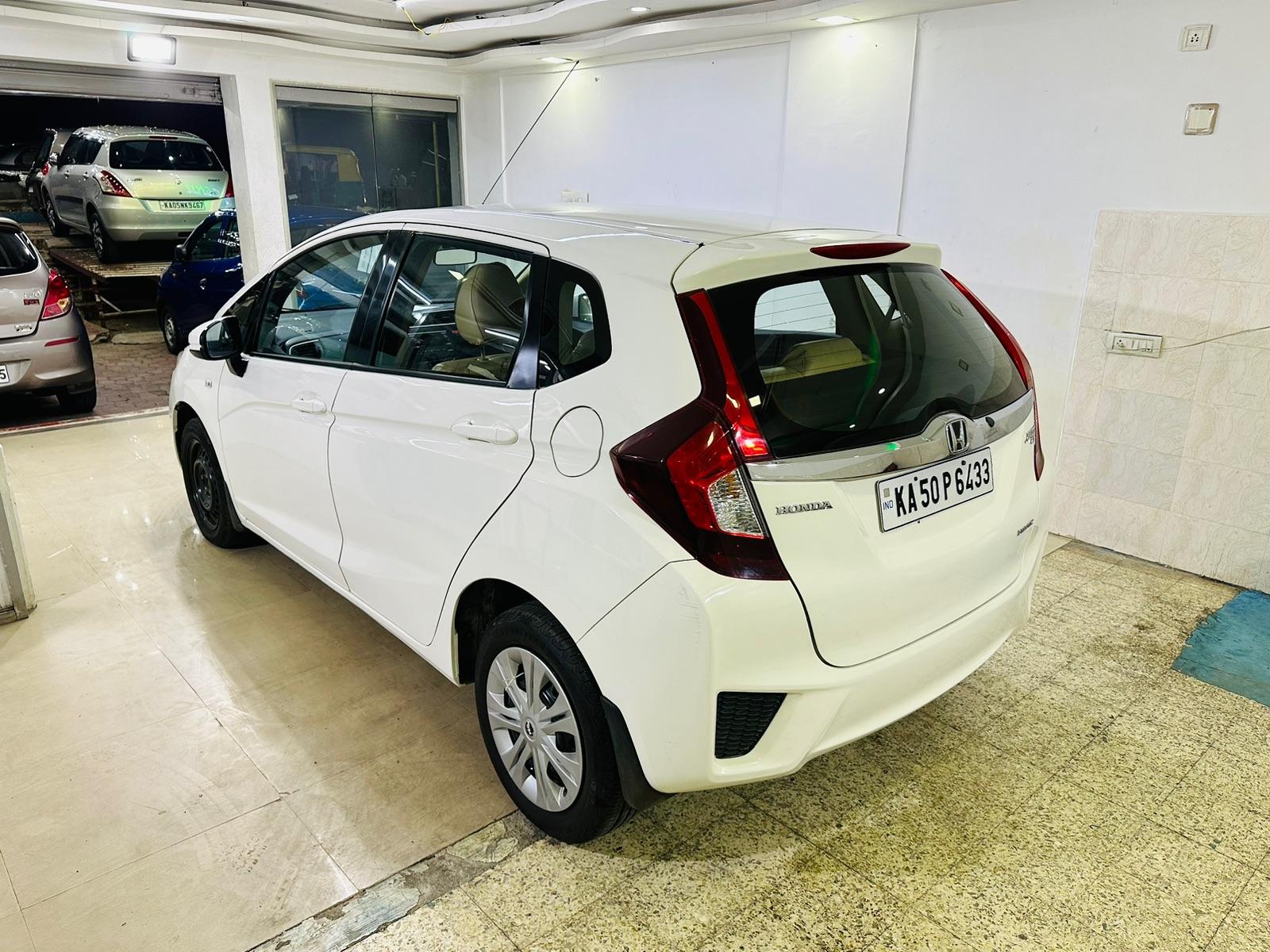 HONDA JAZZ S MT DIESLE 2015