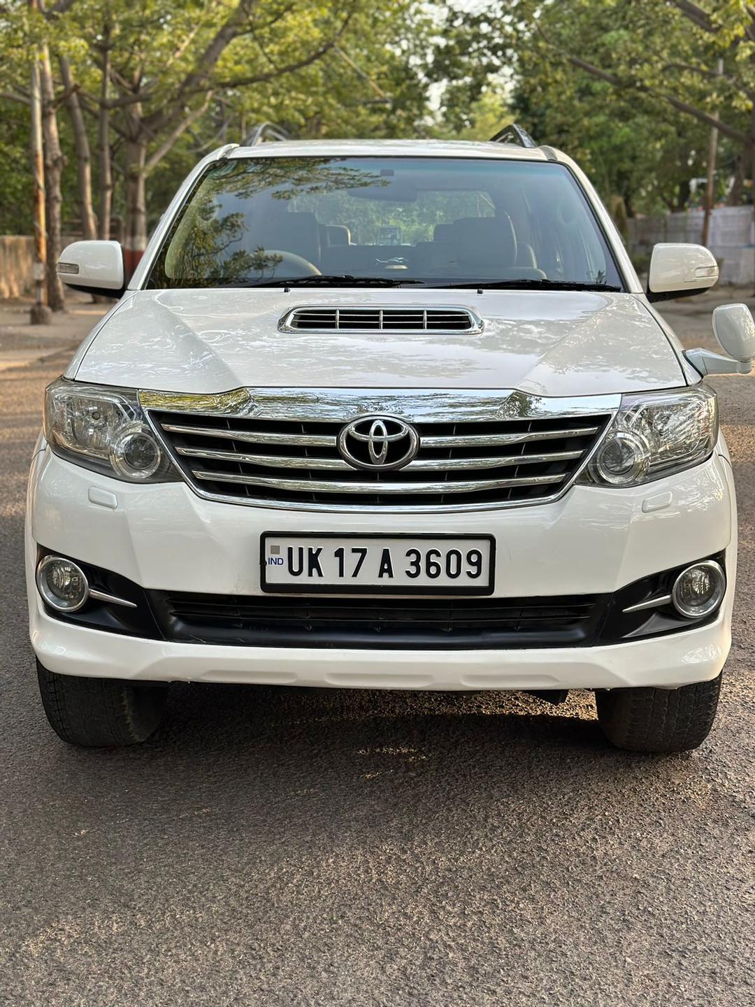 2015 Fortuner 4X2 Manual Diesel UK-17