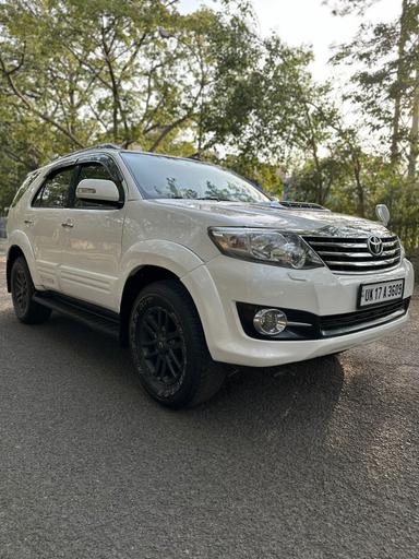 2015 Fortuner 4X2 Manual Diesel UK-17