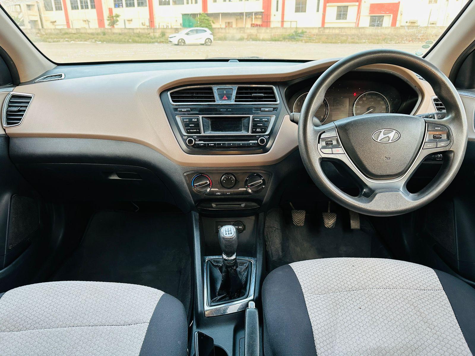 2015 i20 Magna Petrol