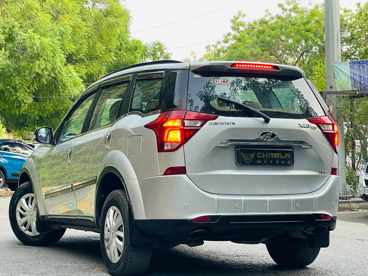 Mahindra XUV w7 model 2018 running 67k HR number