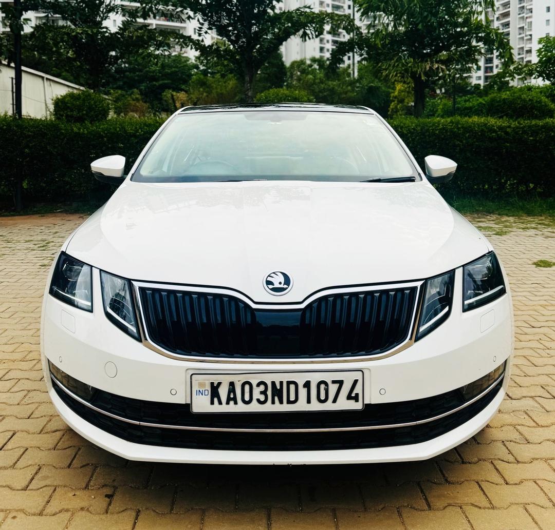 Skoda Octavia AT 2018 Petrol 1.8Ltr L&K Sunroof