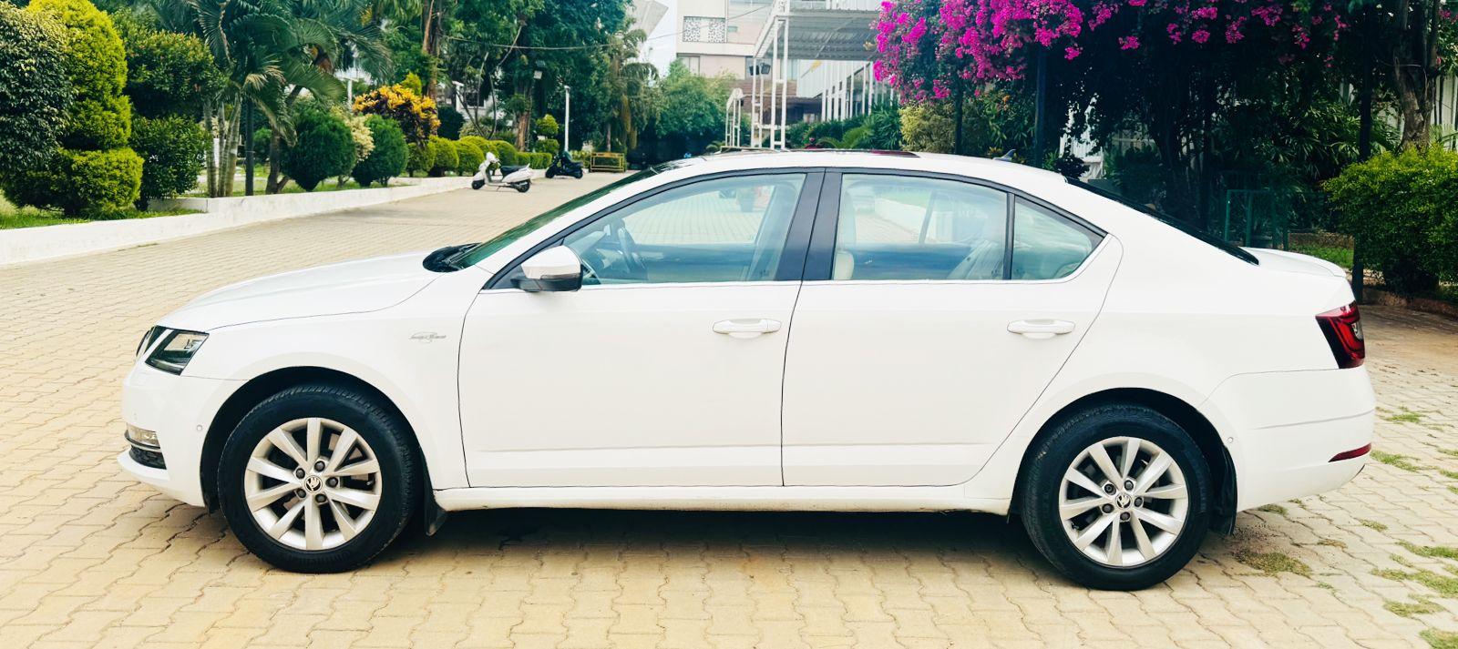 Skoda Octavia AT 2018 Petrol 1.8Ltr L&K Sunroof