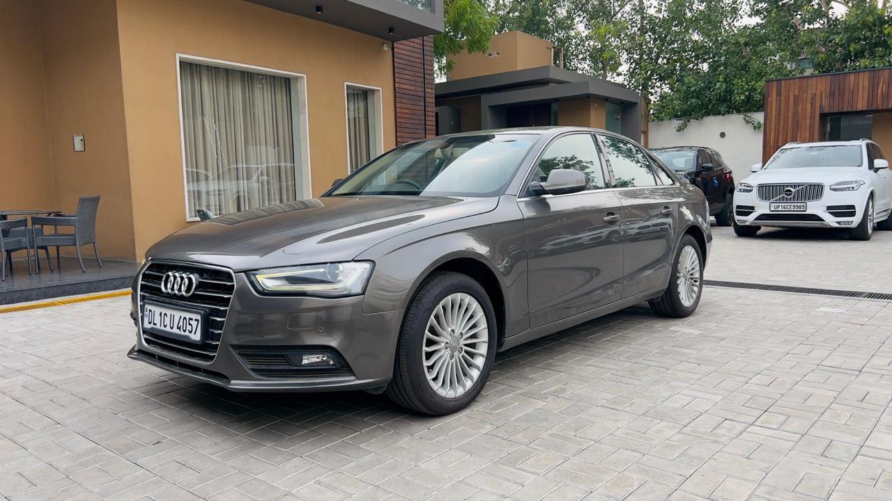 AUDI A4 2015