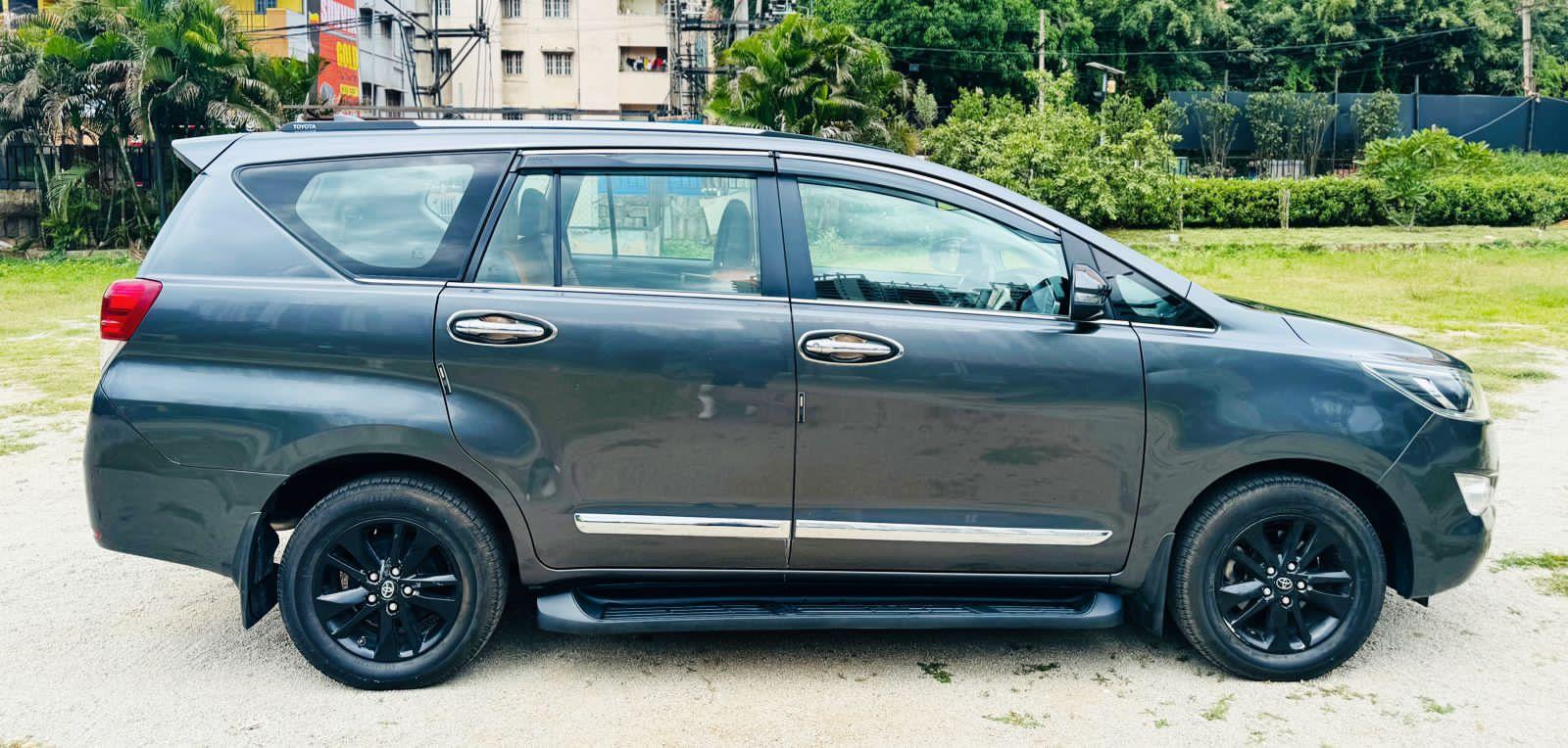 Innova Crysta 2018 Diesel 2.4Ltr V