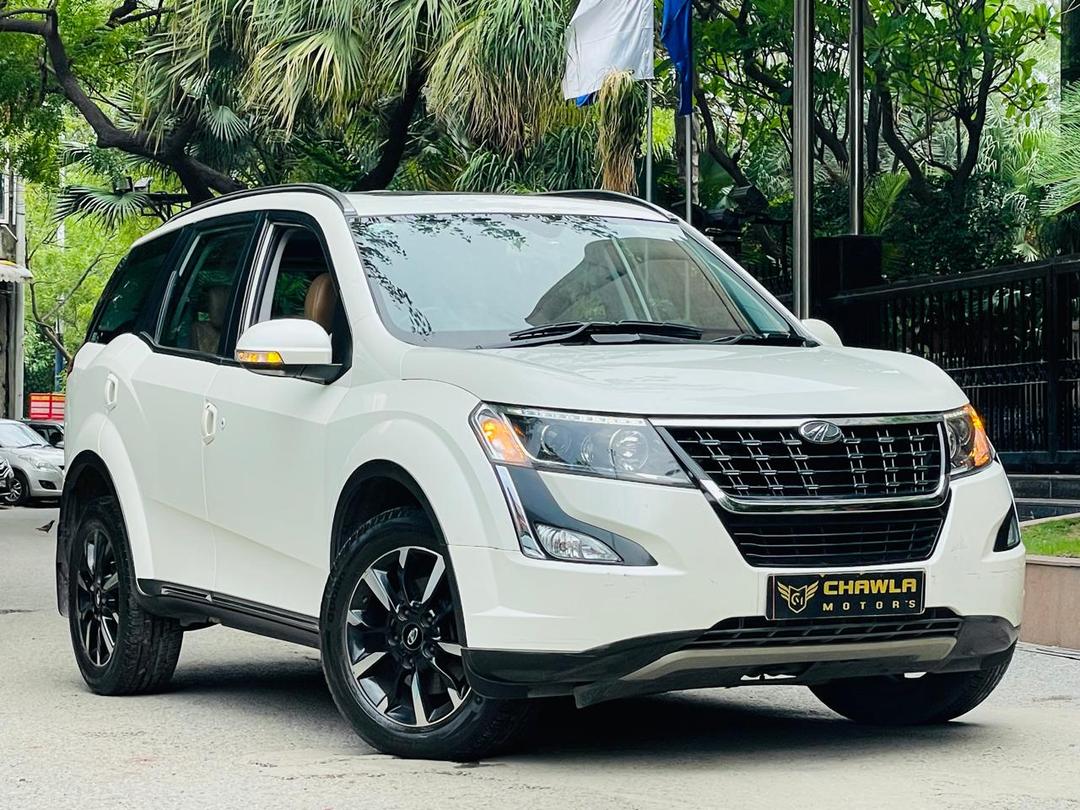 Mahindra XUV W11 automatic with sunroof model 2020 running 80k DL number