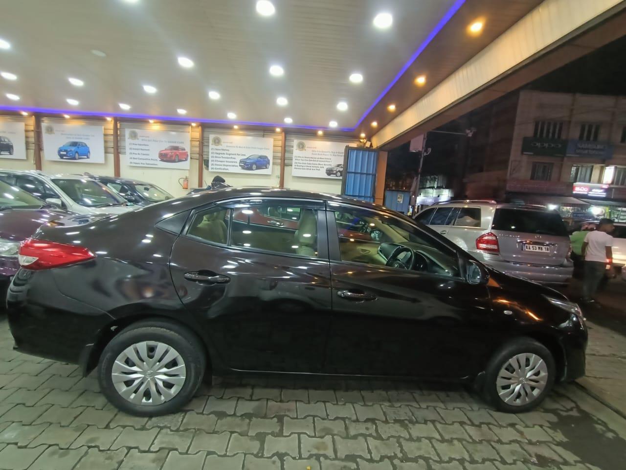 TOYOTA YARIS  AT PETROL MODEL 2019