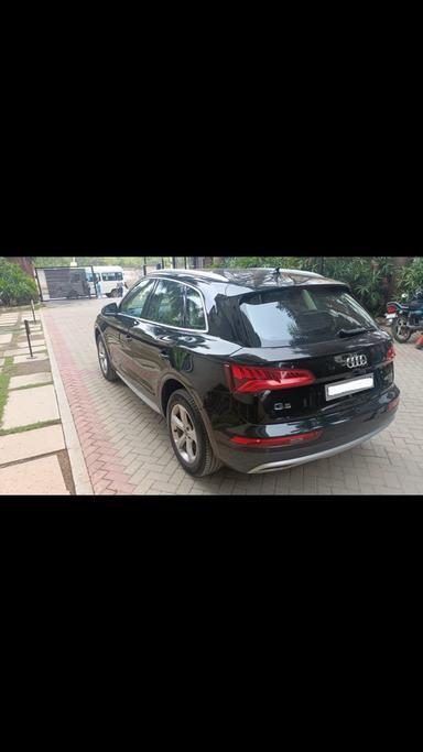 AUDI Q5 45 TFSI TECHNOLOGY PACK