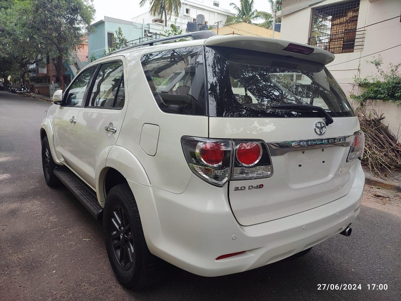 TOYOTA FORTUNER 4X2 MT 2015