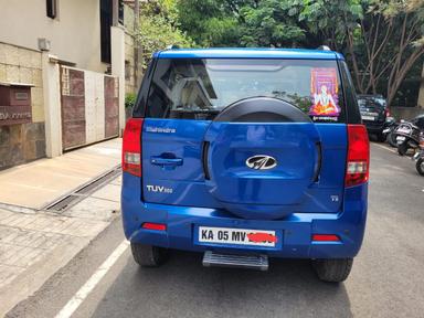 MAHINDRA TUV 300 T8 2017