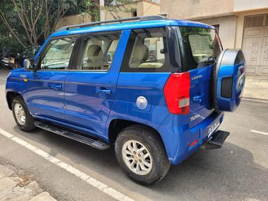 MAHINDRA TUV 300 T8 2017