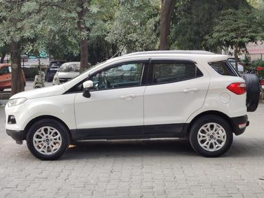 2016 Ford Ecosport Titanium (O)