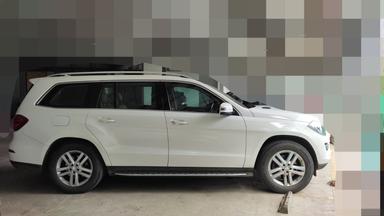 MERCEDES-BENZ GL 350CDI AT