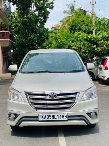 Toyota Innova VX