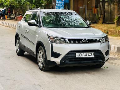 2019 XUV 300 W6 MANUAL DIESEL DL