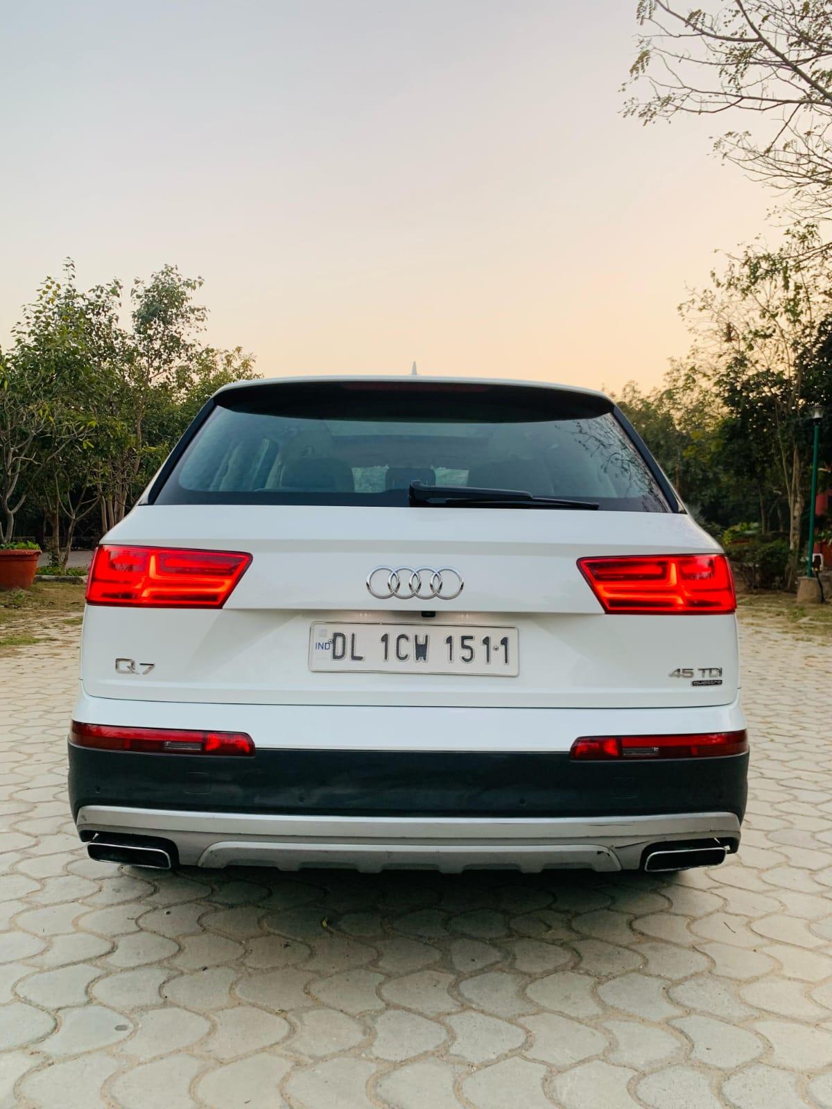 AUDI Q7