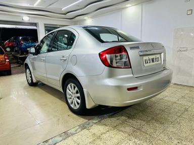 MARUTI SX4 ZXI AT 2011