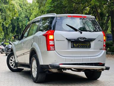 Mahindra XUV W10 with sunroof automatic model 2016 running 81k DL number