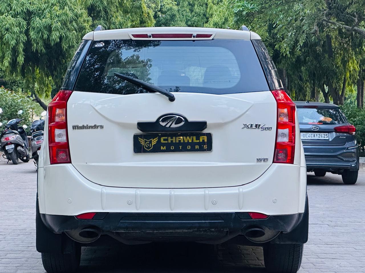 Mahindra XUV w6 model 2015 running 63k HR number