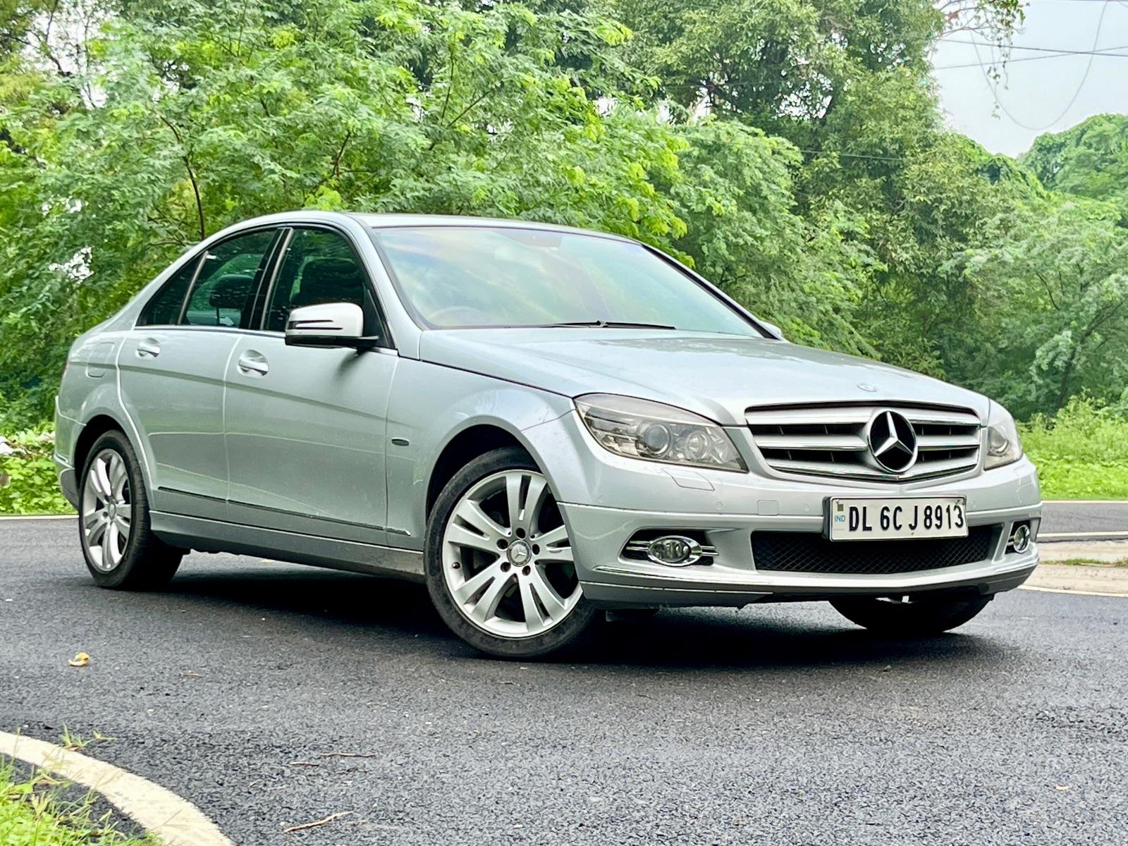 Mercedes C250 V6 | ₹4.65 Lakh - Petrol