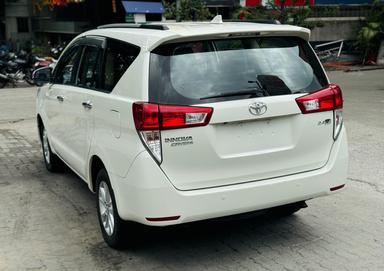 Toyota innova Crysta