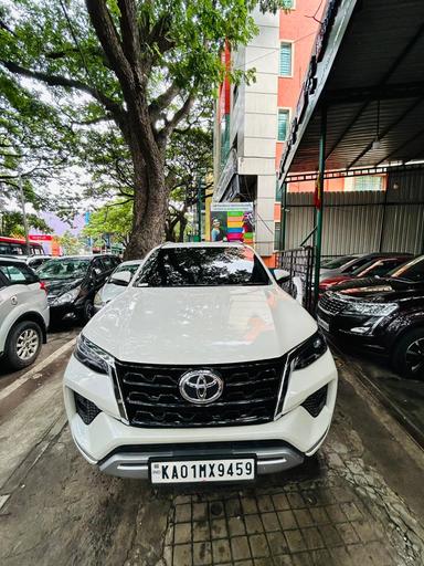 Toyota fortuner 4x2 AMT 2022