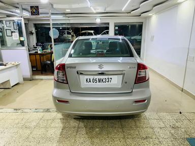 MARUTI SX4 ZXI MT 2011