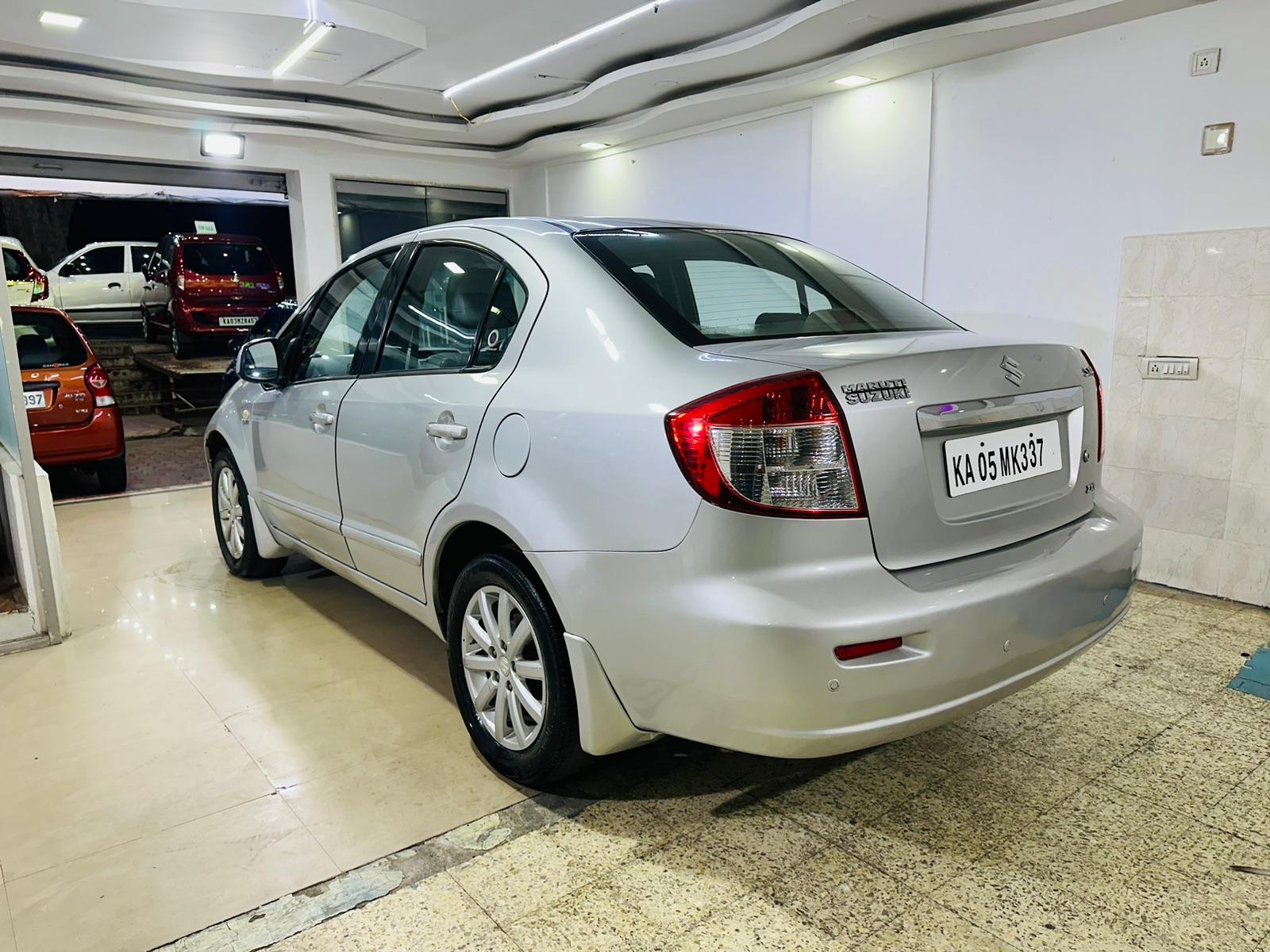 MARUTI SX4 ZXI MT 2011