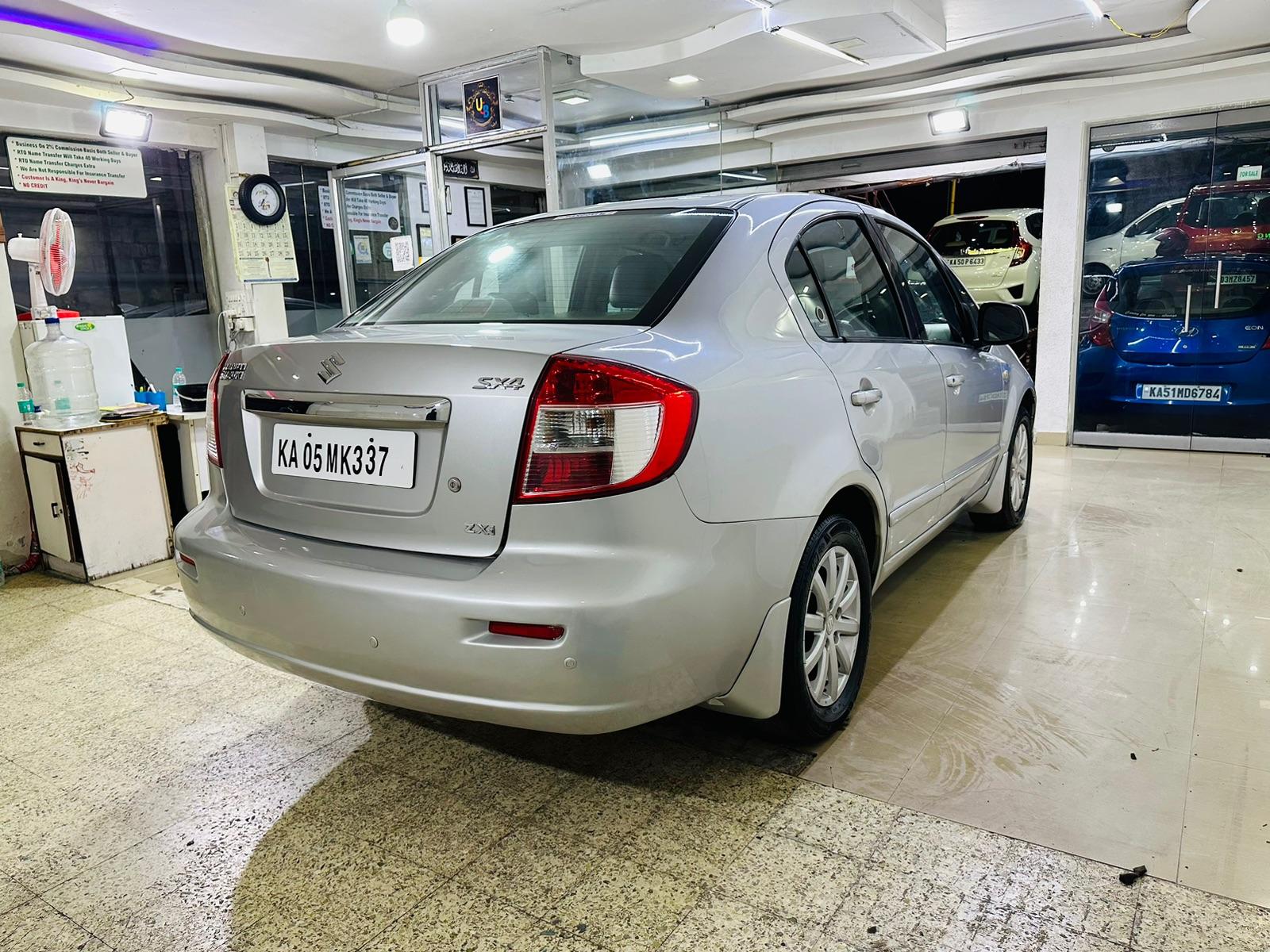 MARUTI SX4 ZXI MT 2011