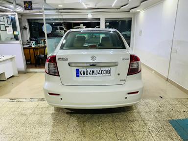 MARUTI SX4 ZXI MT 2010