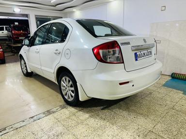 MARUTI SX4 ZXI MT 2010