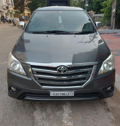 INNOVA 2.5 V