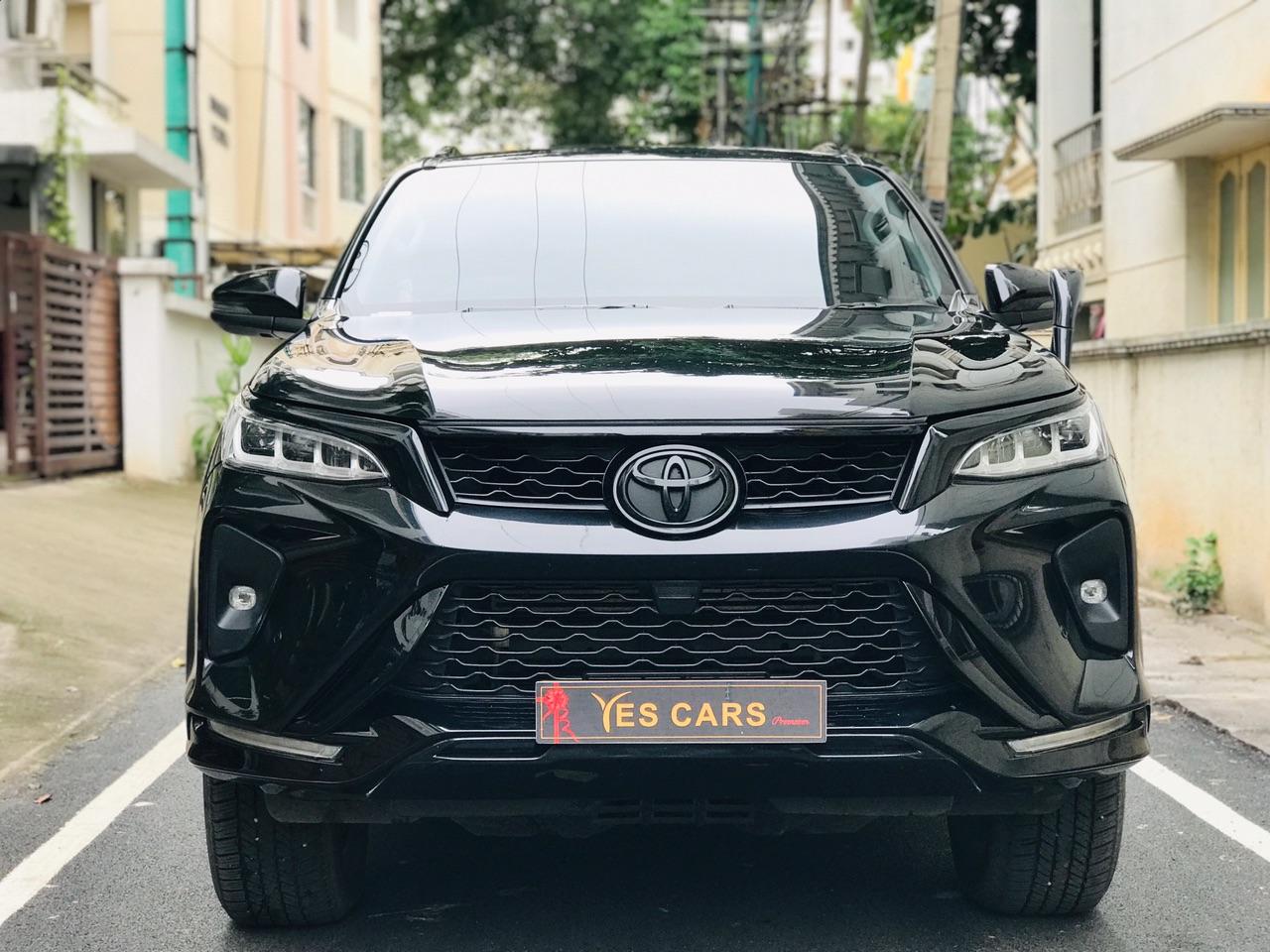 TOYOTA FORTUNER SIGMA 4 AT