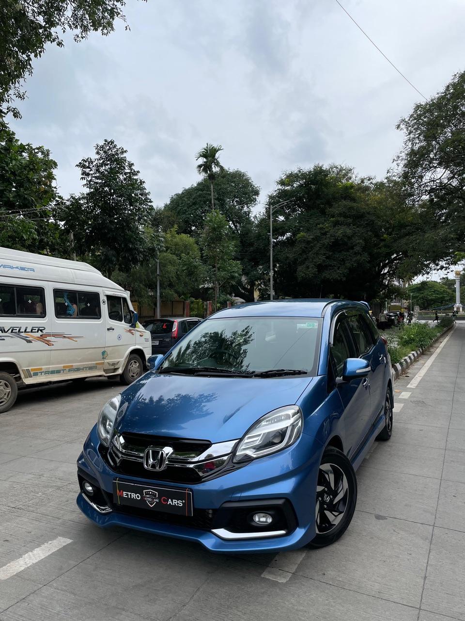 2015-16 HONDA MOBILIO RS DIESEL  7STR