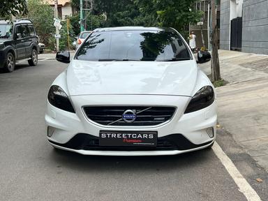 Volvo V 40