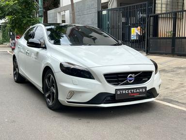 Volvo V 40