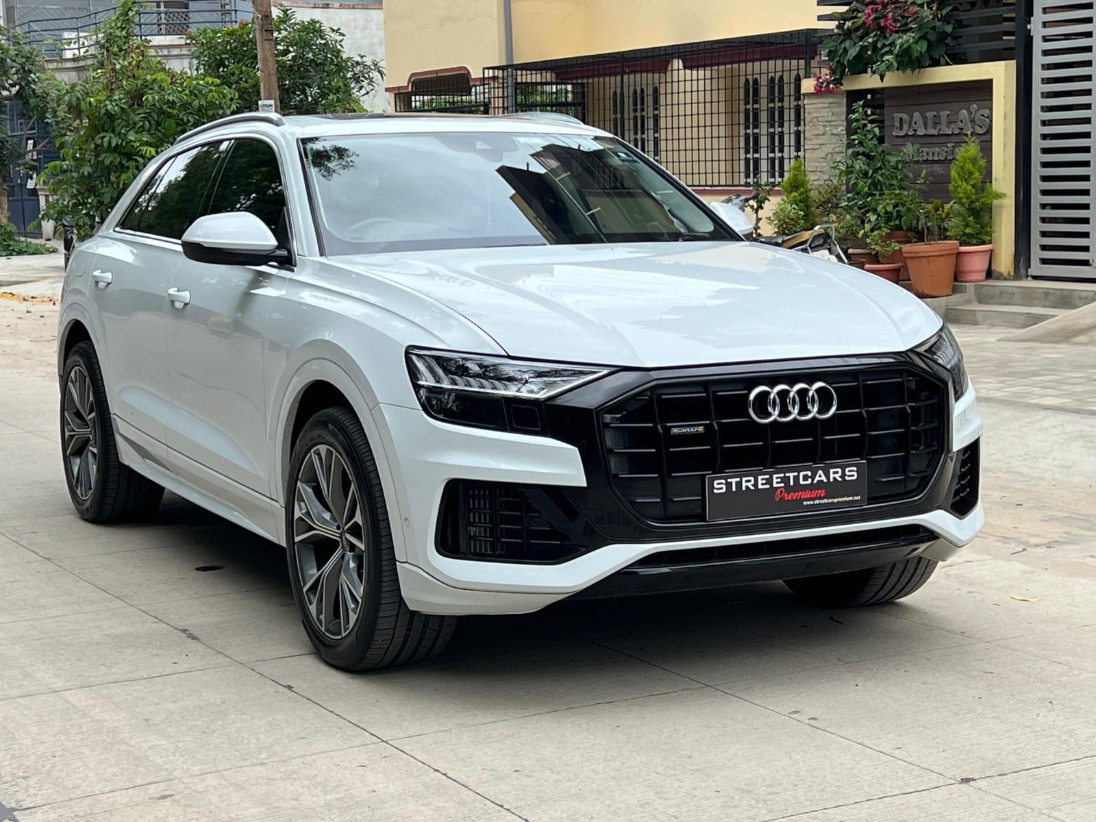 Audi Q 8