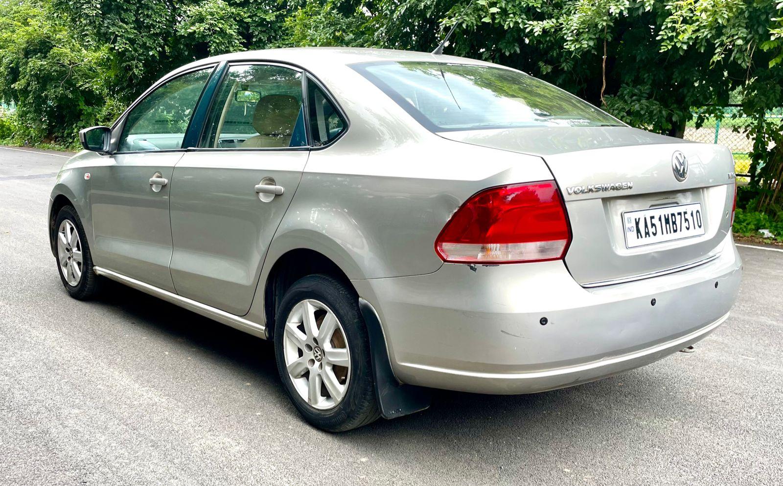 Volkswagen Vento Highline 1.6 MPI AT