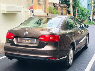 VOLKSWAGEN JEETA C LINE 1.4 TSI