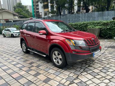 XUV 500 FWD W8
2013