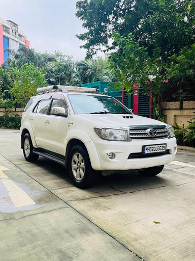 TOYOTA FORTUNER 3.0L 4WD MT