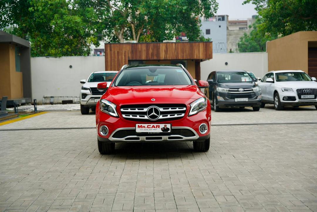 MERC-BENZ GLA200  2019