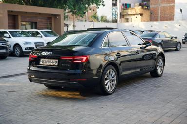 AUDI A4 2018