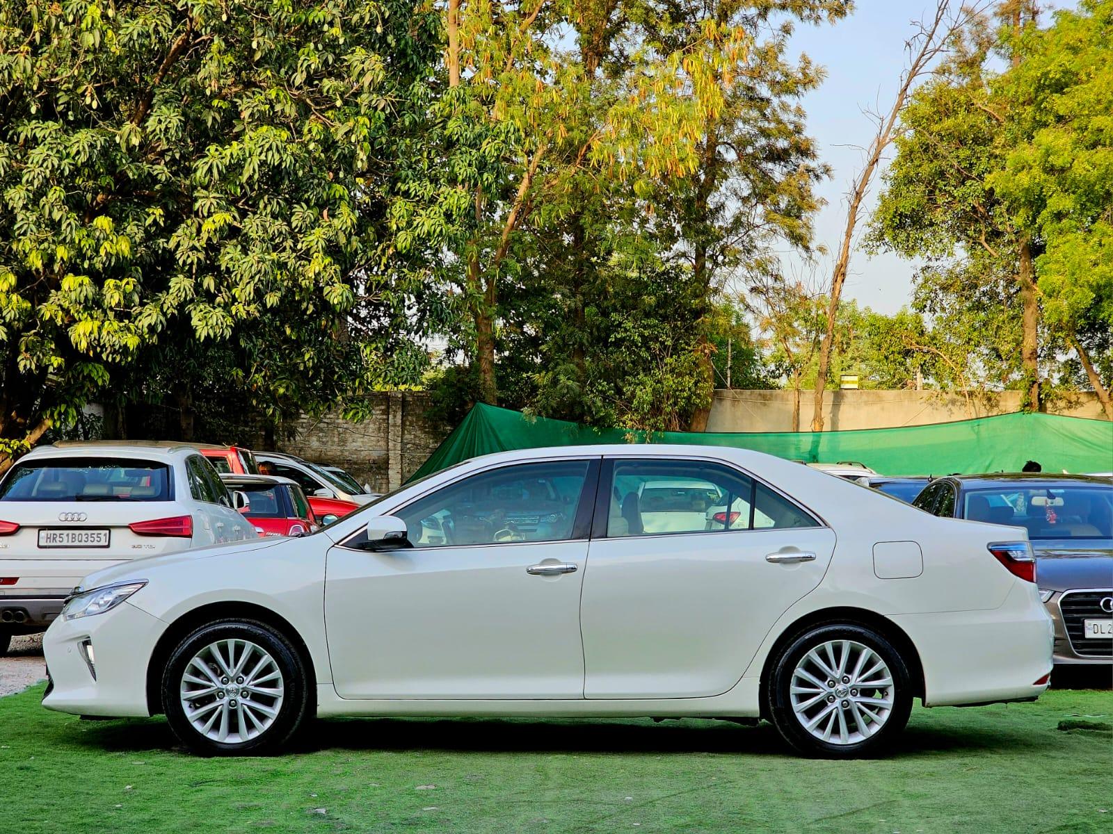 Toyota Camry Hybrid