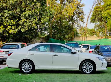 Toyota Camry Hybrid