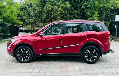 Mahindra xuv 500 w11 2019